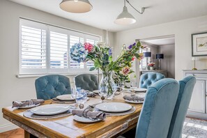 Dining - Gorgeous Bosham Family Home w Garden - Pass the Keys (Chichester)