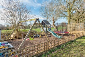 Children’s area - Spacious 4-Bed in Peaceful Market Drayton - Pass the Keys (Lockleywood)
