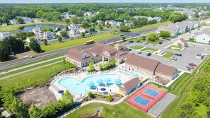 Exterior - Coastal Comfort Awaits, Beach Club Getaway, Sleeps 11, Free Shuttle to Bethany! (Ocean View)