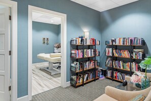 Interior - Coastal Comfort Awaits, Beach Club Getaway, Sleeps 11, Free Shuttle to Bethany! (Ocean View)