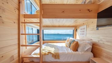 Luxury Cabin, Beachfront | Free WiFi