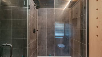 Luxury-FerienhĂŒtte, StrandnĂ€he | Badezimmer