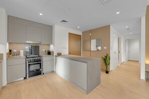 Private kitchen - Lagoon Living l Pool, Gym & Beach Steps Away (Dubai)