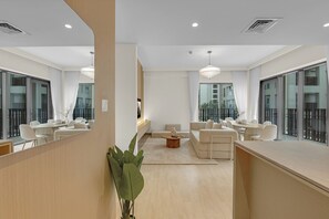 Interior - Lagoon Living l Pool, Gym & Beach Steps Away (Dubai)