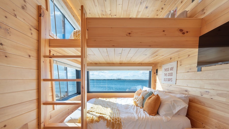 Direct Waterfront Cabin Sunset Views 5
