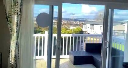 Cabin - Sleeps 4 - Goodrington Beach 5 Mins Drive