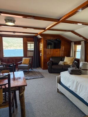 8 bedrooms, iron/ironing board, free WiFi, bed sheets - Luxury Adirondack Retreat, Two Homes at Hall’s Marina (Lake George)