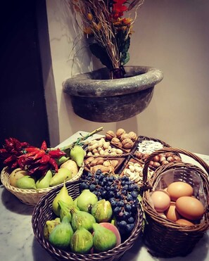 Food and drink - Medici's Abode of Leisure-Next to the station. (Firenze)
