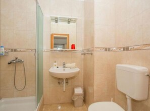 Shower, towels - Apartments Macolić Rab - One Bedroom Apartment With Balcony (A2) (Rab)