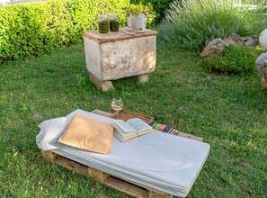 Property grounds - Charming Garden Apartment Kate - OneBedroom Apartment With Private Garden (Vodice)
