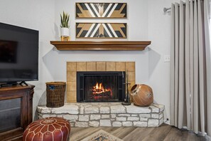 Interior - Canyon Lake Retreat w Deck, Grill & Deer Views! (Canyon Lake)