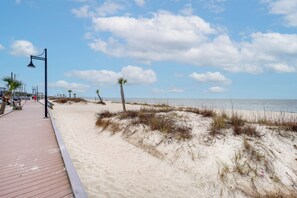 Beach nearby - Steps to Boardwalk & Beach! Stylish Biloxi Home (Biloxi)