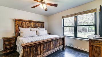 2 bedrooms, Internet, bed sheets