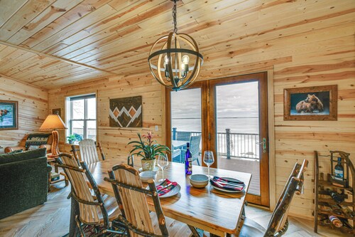 Luxe Hideaway on Houghton Lake: Families Welcome!