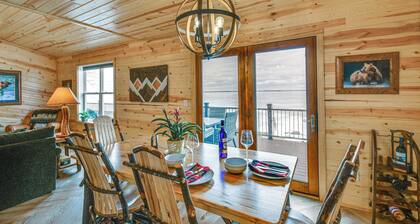 Luxe Hideaway on Houghton Lake: Families Welcome!