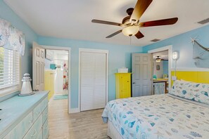Room - Ground floor, dog-friendly home with access to beautiful Gulf beaches and trails (Sanibel)