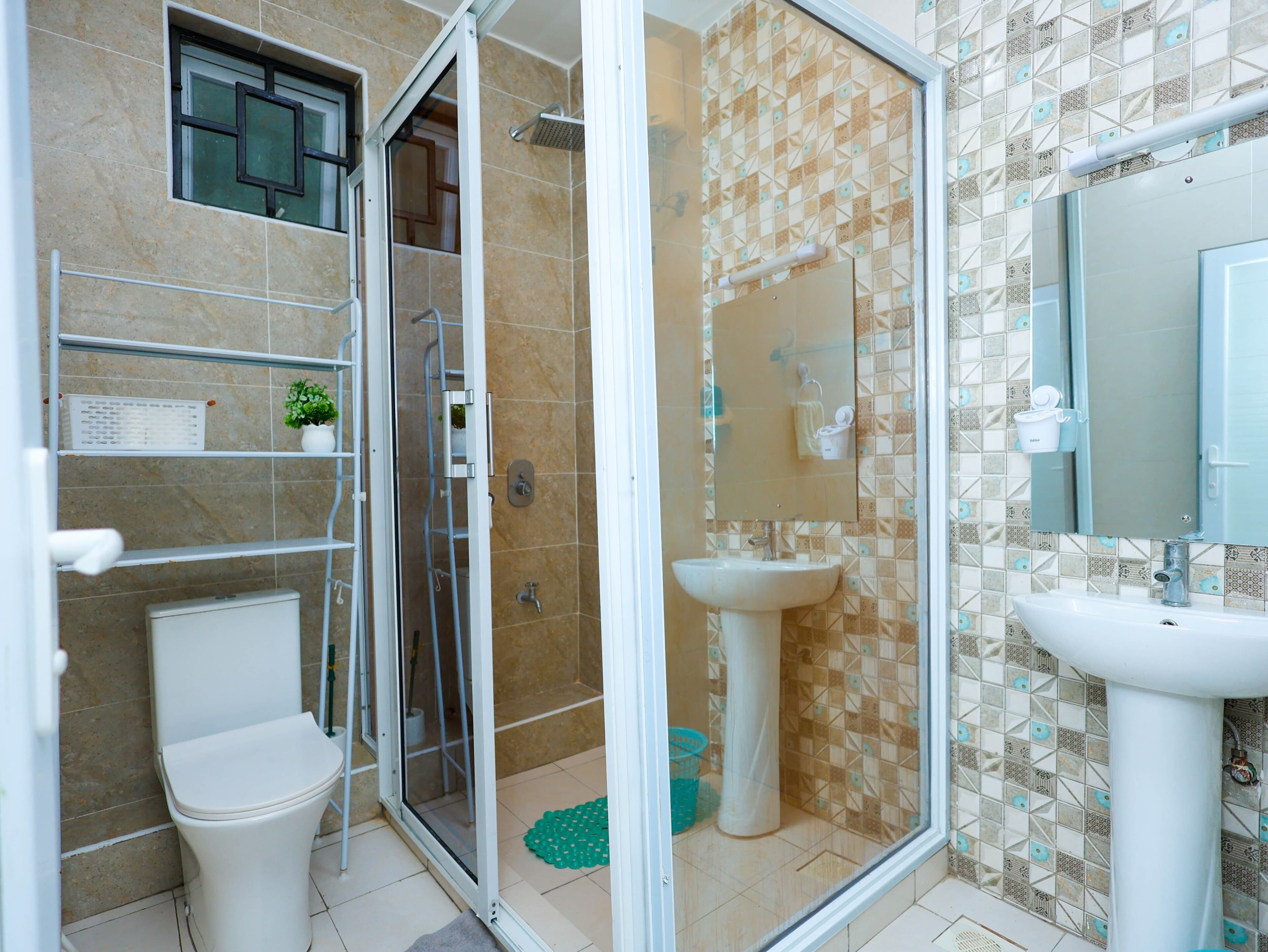 Shower, bidet, towels, soap