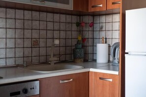 Private kitchen - Cozy apartment in Sykies by MPS (Συκιές)