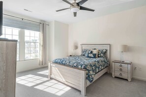 Maison mitoyenne, plusieurs lits, patio, vue jardin (Bear Trap Glory)