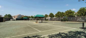 Bear Trap Glory Pools & Golf