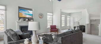 Bear Trap Glory Pools & Golf