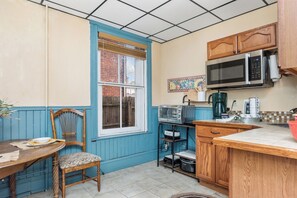 Deluxe Suite | Private kitchen