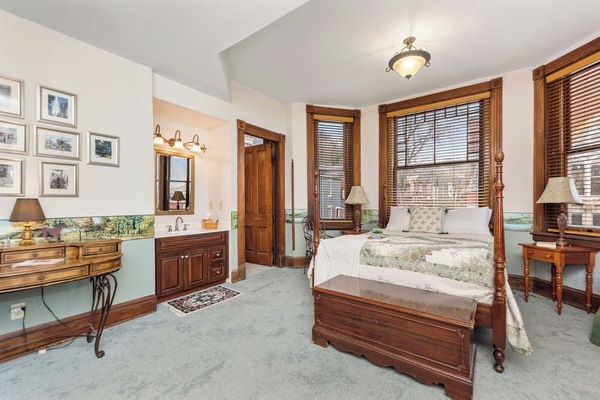 Deluxe Single Room, City View | Desk, laptop workspace, iron/ironing board, free WiFi