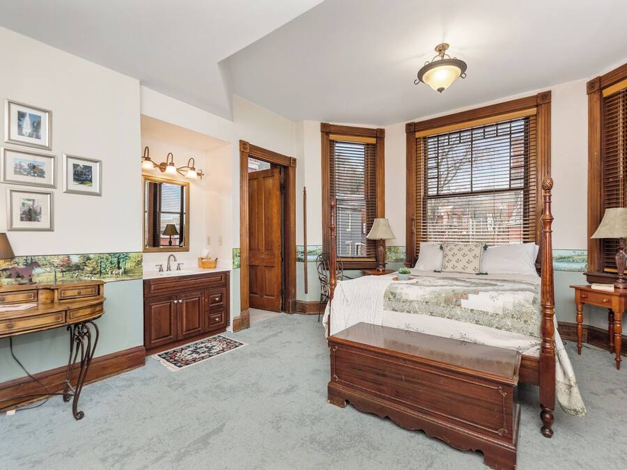 Deluxe Single Room, City View | Desk, laptop workspace, iron/ironing board, free WiFi