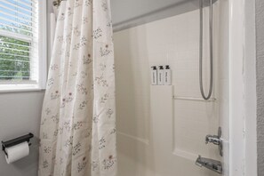 Towels, soap, shampoo, toilet paper - The Doll House - Cozy 3 Bedroom Home Steps to FSU (Tallahassee)
