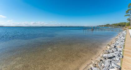 Waterfront Access Private Hot tub Yard 8