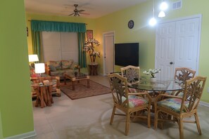 Interior - Less Stress Express ; A trip to your wants & Needs (osceola)