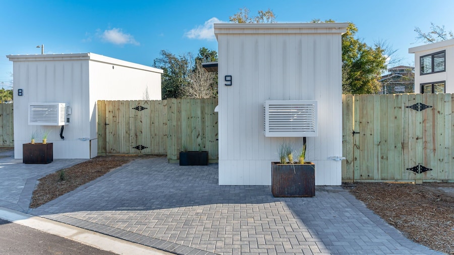 Waterfront Access Private Hot tub Yard 9