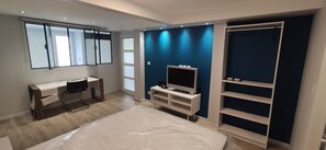2 bedrooms, iron/ironing board, Internet, bed sheets - SPACIOUS 2-BEDROOM APARTMENT 90M2 IN HOUSE WITH SWIMMING POOL (Saint-Priest-en-Jarez)