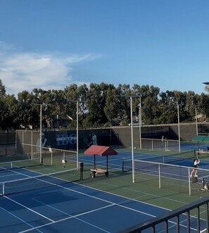 Sport court - Resort-Style Condo in Gated Community near 6-8 Water Polo Academy, Disney, Beach (Fountain Valley)