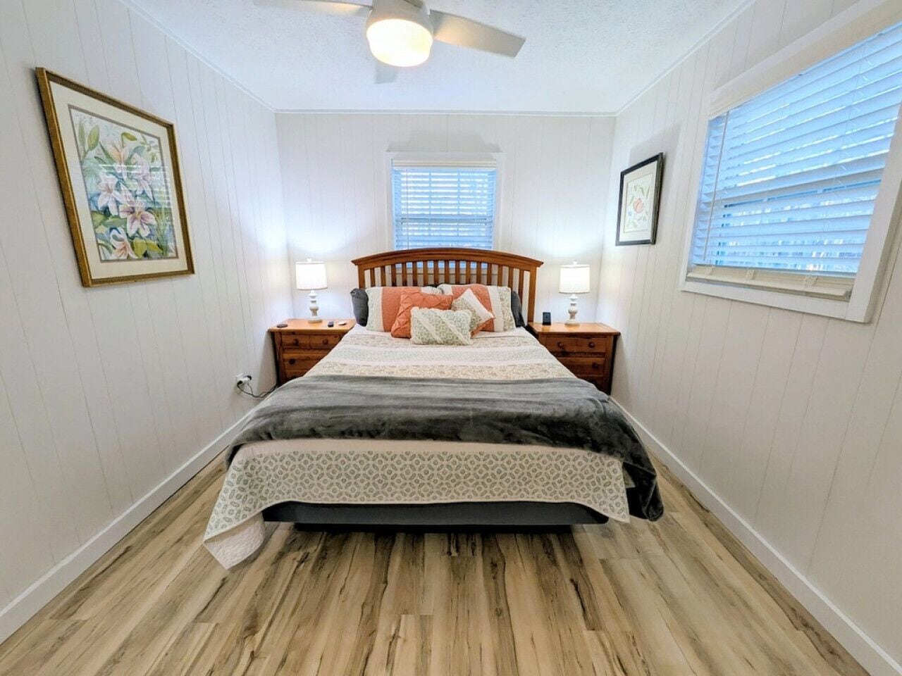 2 bedrooms, desk, iron/ironing board, travel crib