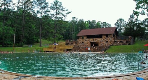 Pine Mountain Cabin with Fire Pit and Wildlife