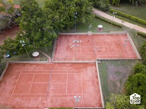 Sports court - ¡Lujosa obra maestra TopSpot® en Nilo! (Nilo)
