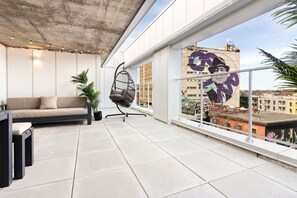 Property grounds - Modern Sunny Studio | Prime Plateau Location (Montreal)
