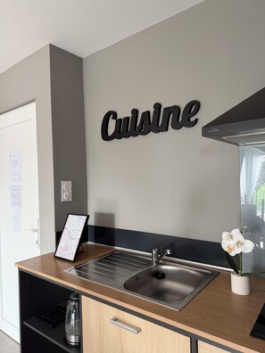 Interior - Bright Apartment (Combeaufontaine)