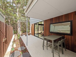 Outdoor dining - Less is More | Quiet Luxury in the Forest (Margaret River)