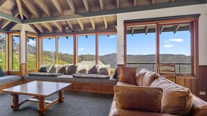 Living area - Eagles Nest - Mt Hotham (Hotham Heights)