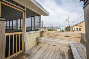 Property grounds - New Listing! Walk to Beach, Hot Tub & Games! (Kill Devil Hills)