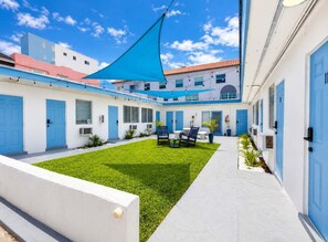 Exterior - A Coastal Nest by the Sea  Studio in a Prime Location (Hollywood)