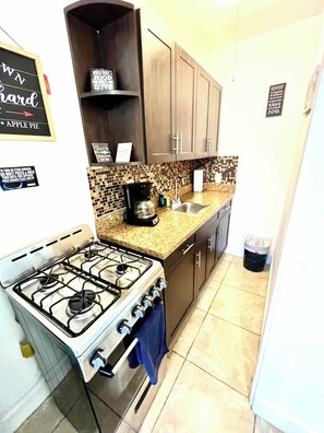 Fridge, microwave, oven, stovetop - Beachside Studio Steps from the Ocean | Ocean Hollywood Suites (Hollywood)