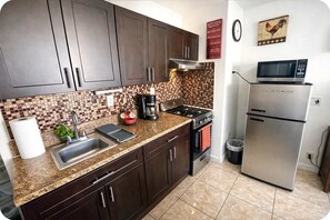 Fridge, microwave, oven, stovetop - Bright Coastal Studio — Steps from the Beach! (Hollywood)