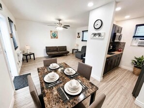 Interior - Event 1BD Apt Near Beach in Hollywood Boardwalk (Hollywood)