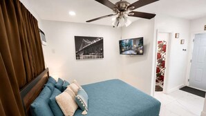 Unclassified image, 5 of 24, button - Hollywood Beach Suites - Steps to the Beach & Family Fun! (Hollywood)