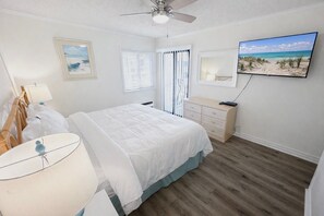 2 bedrooms, iron/ironing board, free WiFi, bed sheets - Ocean View Condo Steps from the Beach (Myrtle Beach)