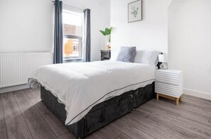 2 bedrooms, iron/ironing board, WiFi, bed sheets - 2-Br house| Birkenhead| Work, Rest and Explore (Birkenhead)