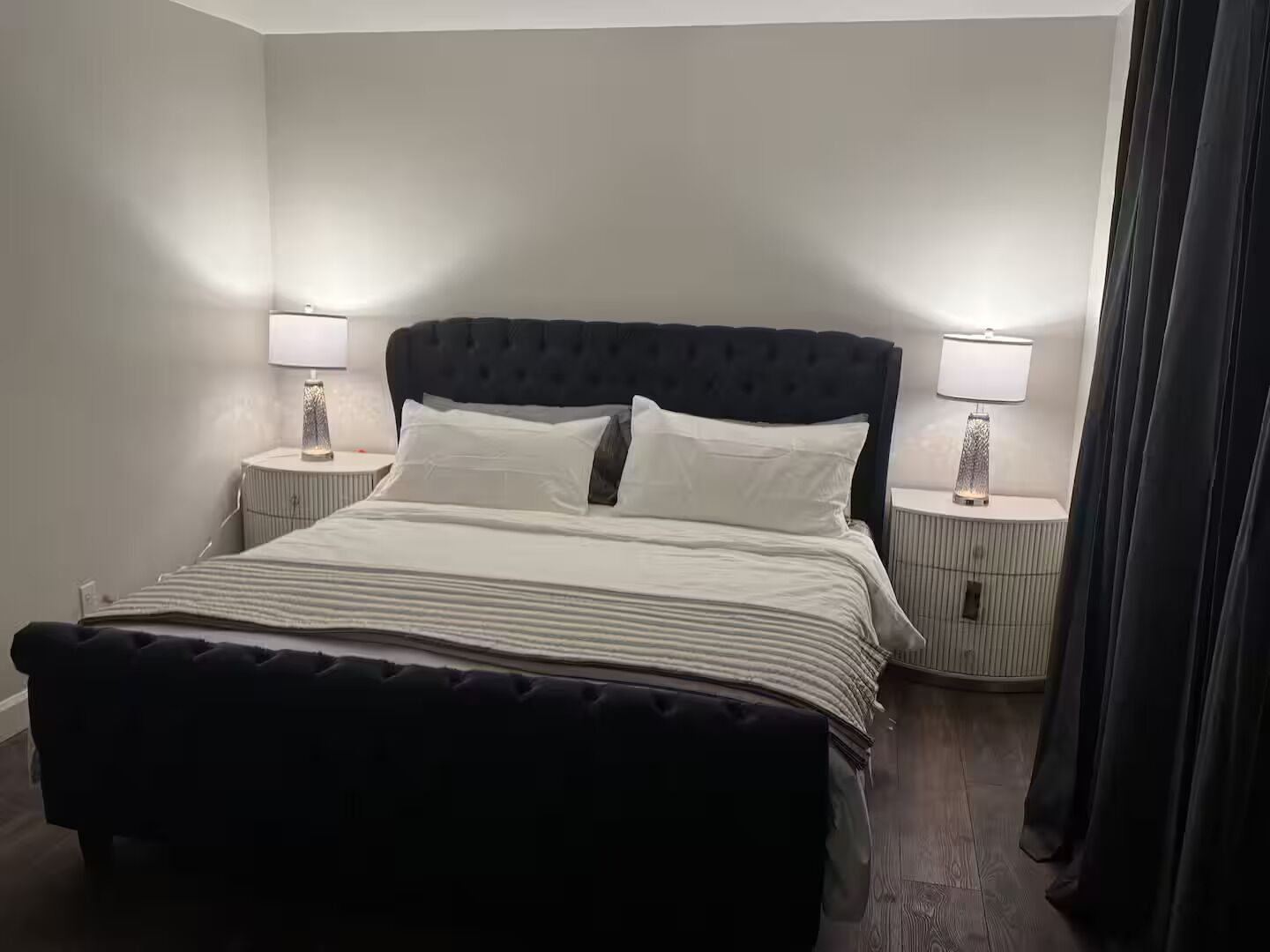 3 chambres, fer et planche à repasser, Wi-Fi gratuit, draps fournis